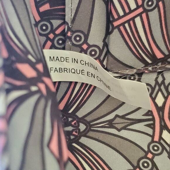 Sondra Roberts Hard Shell Clutch Purse 3D Flowers Chain Strap Clasp Closure NEW - Picture 12 of 16